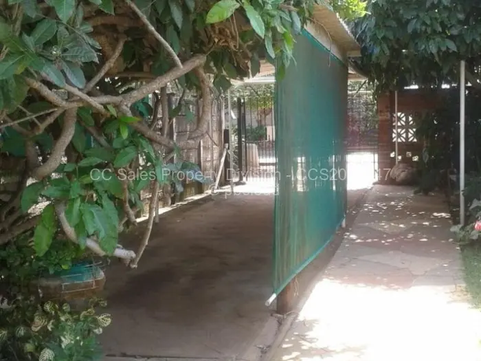 3 Bedroom House for Sale in Bradfield, Bulawayo