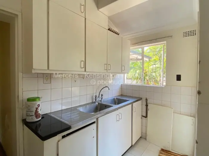 Flat/Apartment to Rent in Avondale West