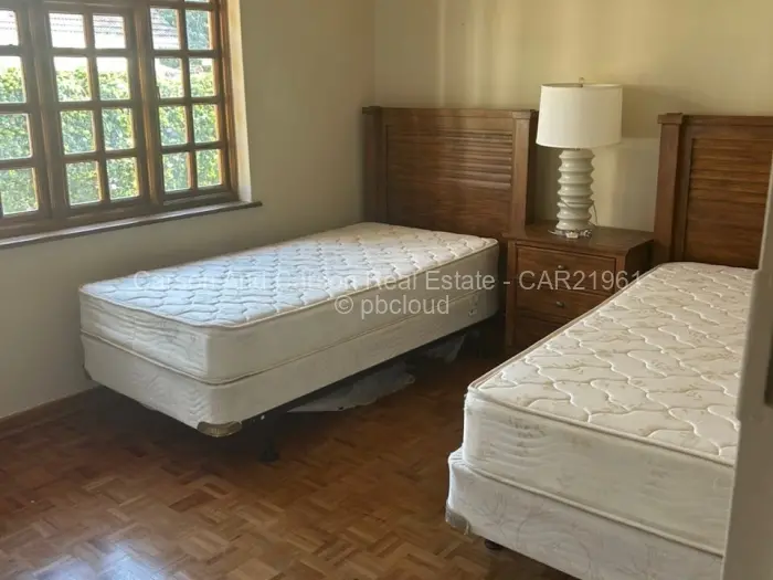 5 Bedroom House to Rent in Alexandra Park