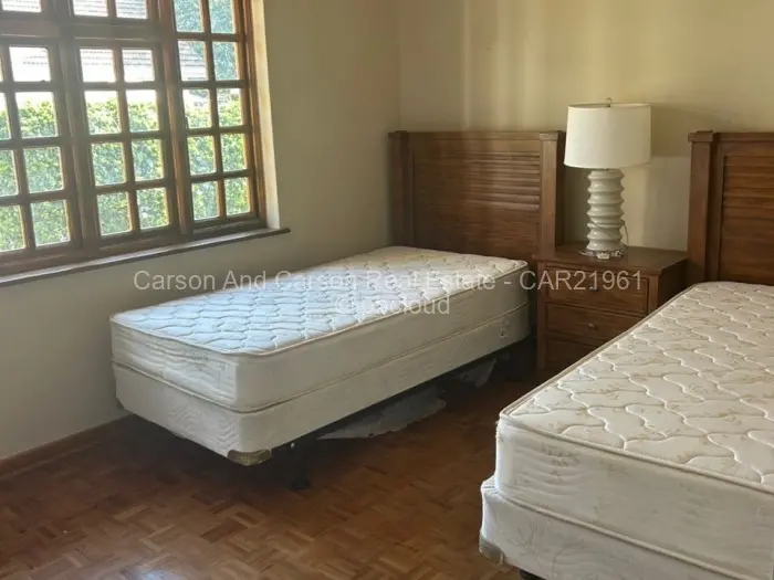 5 Bedroom House to Rent in Alexandra Park