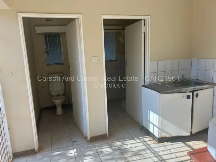 5 Bedroom House to Rent in Alexandra Park