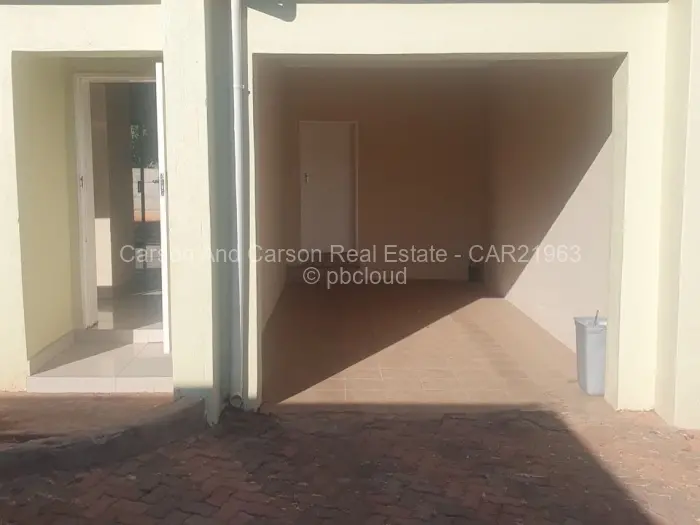 Townhouse/Complex/Cluster to Rent in Greendale, Harare