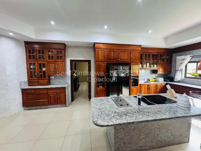 Townhouse/Cluster for Sale in Borrowdale, Harare