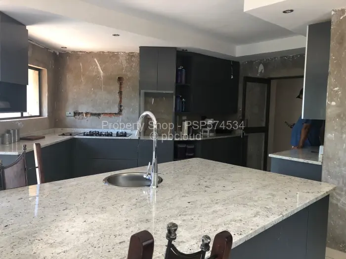 5 Bedroom House for Sale in Hogerty Hill, Harare