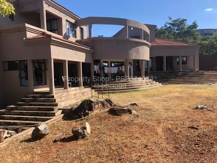 5 Bedroom House for Sale in Hogerty Hill, Harare