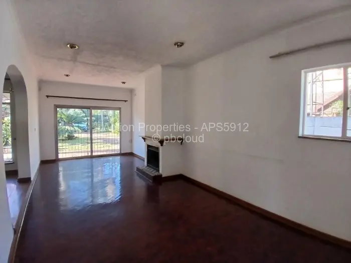 4 Bedroom House to Rent in Alexandra Park