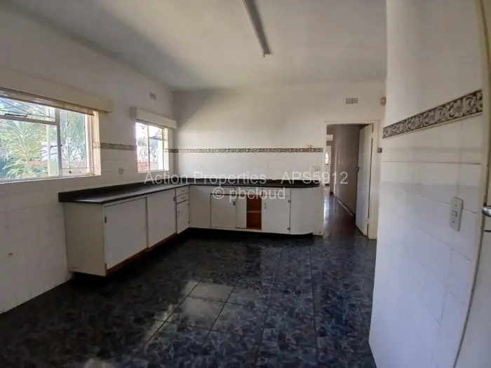 4 Bedroom House to Rent in Alexandra Park