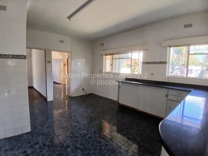 4 Bedroom House to Rent in Alexandra Park