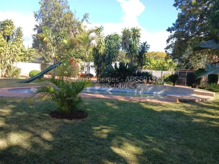 4 Bedroom House to Rent in Alexandra Park