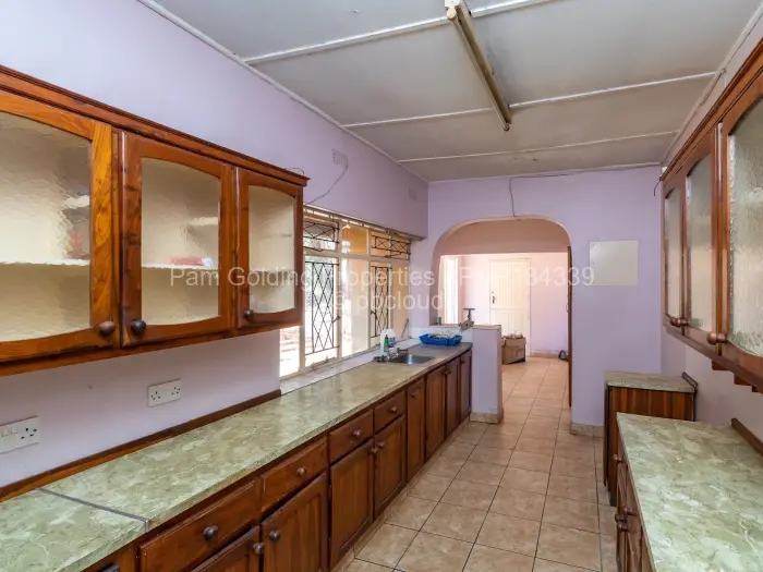 5 Bedroom House for Sale in Highlands, Harare