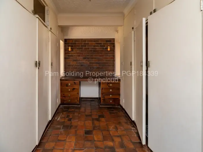 5 Bedroom House for Sale in Highlands, Harare