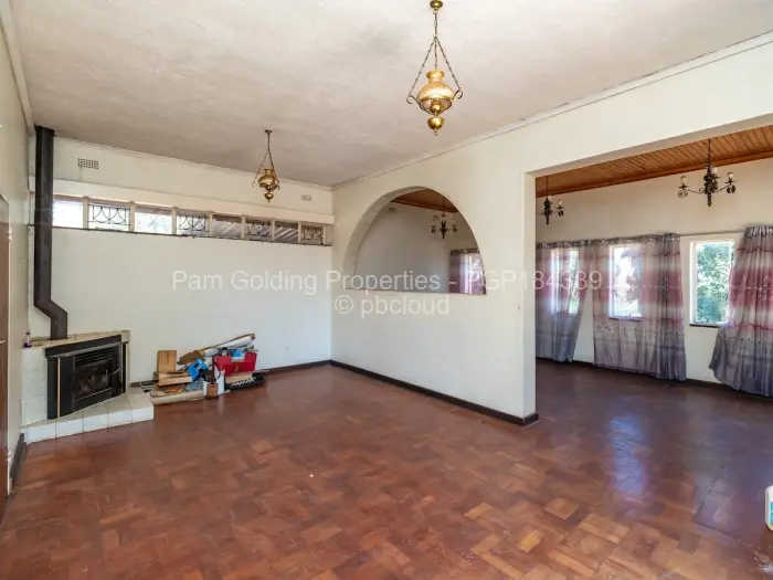 5 Bedroom House for Sale in Highlands, Harare