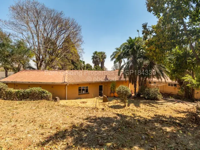 5 Bedroom House for Sale in Highlands, Harare