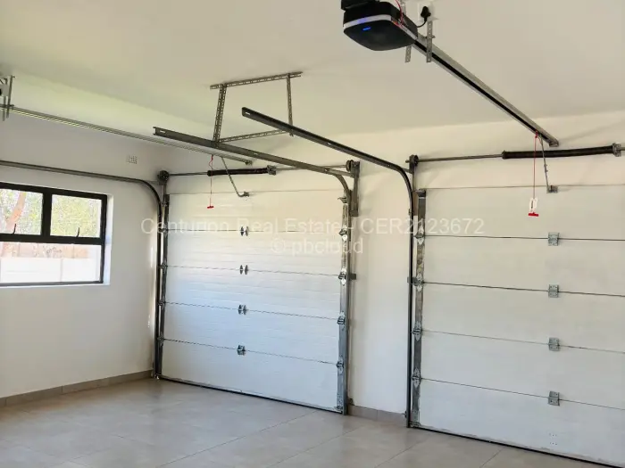 6 Bedroom House to Rent in Glen Lorne