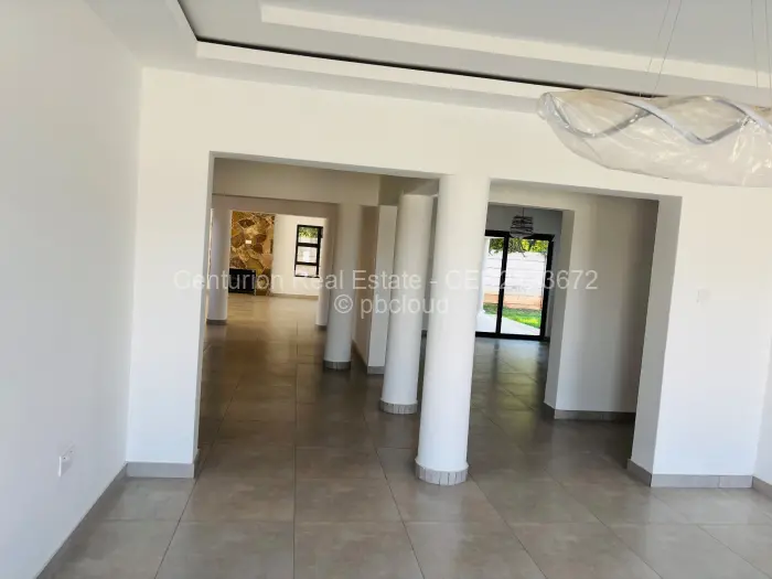 6 Bedroom House to Rent in Glen Lorne