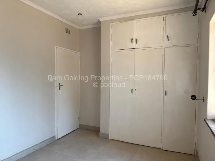 Flat/Apartment to Rent in Greystone Park
