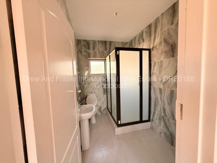 Townhouse/Cluster to Rent in Arlington, Harare