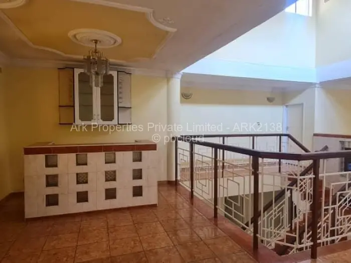 5 Bedroom House to Rent in Emerald Hill