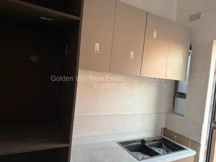 Townhouse/Complex/Cluster to Rent in Fairview, Harare