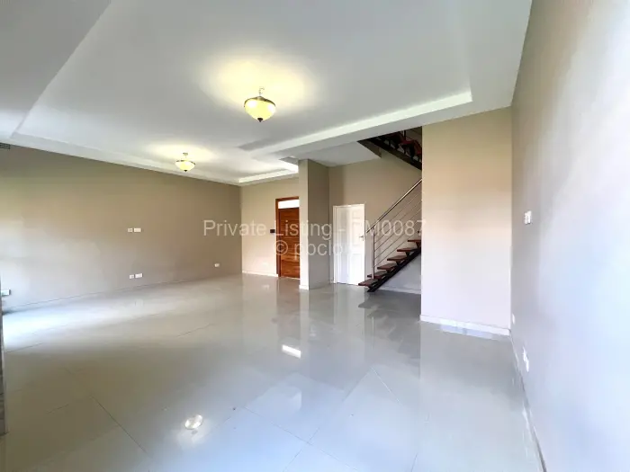 Townhouse/Complex/Cluster to Rent in Strathaven, Harare