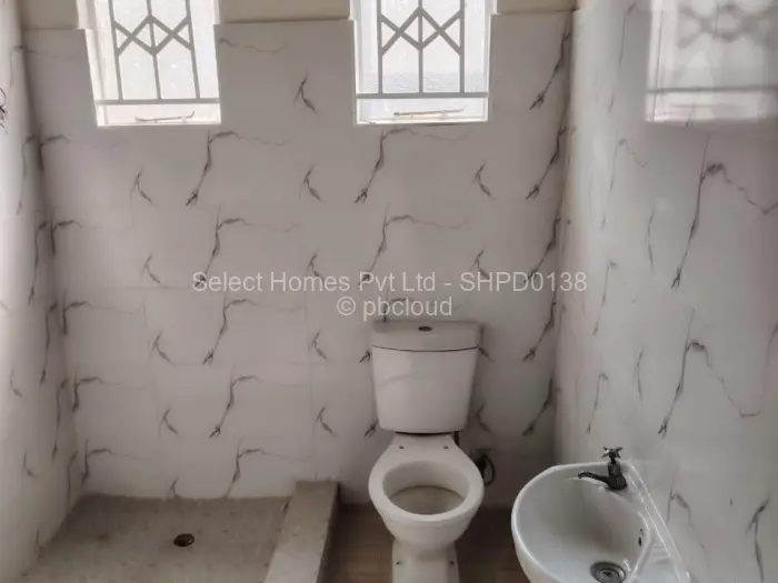 2 Bedroom House to Rent in Budiriro, Harare