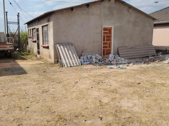 2 Bedroom House to Rent in Budiriro, Harare