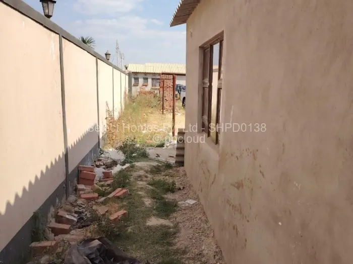 2 Bedroom House to Rent in Budiriro, Harare