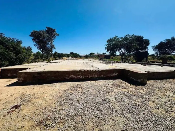 Stand for Sale in Arlington, Harare