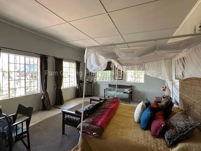 4 Bedroom House for Sale in Burnside, Bulawayo