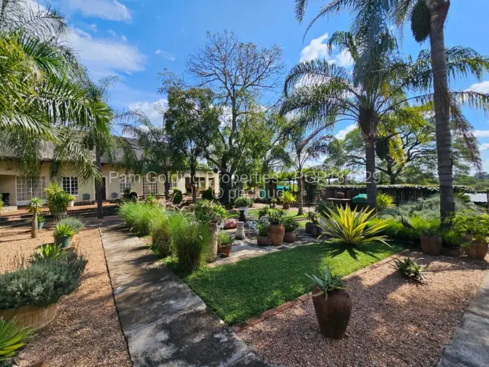 4 Bedroom House for Sale in Burnside, Bulawayo