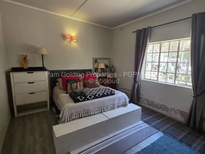 4 Bedroom House for Sale in Burnside, Bulawayo