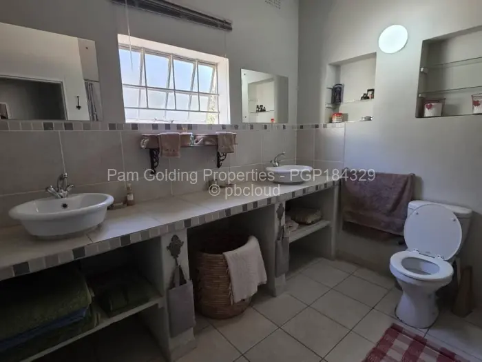 4 Bedroom House for Sale in Burnside, Bulawayo