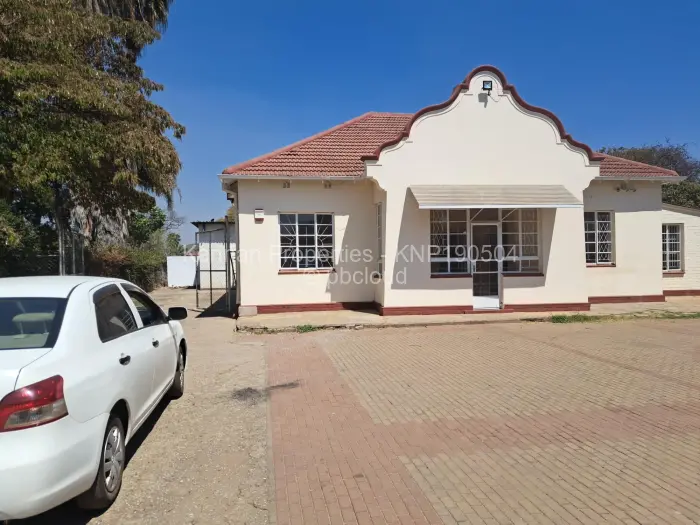 3 Bedroom House to Rent in Eastlea, Harare