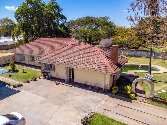 6 Bedroom House for Sale in Greendale, Harare