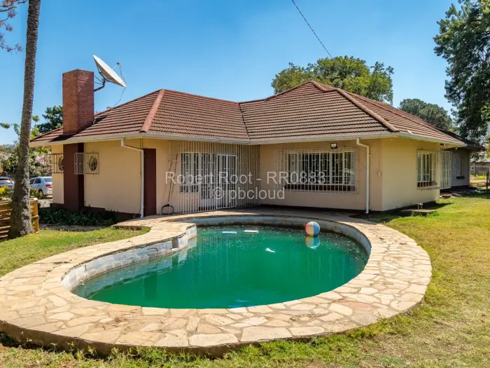 6 Bedroom House for Sale in Greendale, Harare
