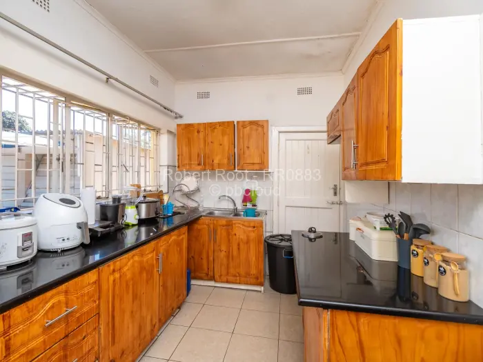 6 Bedroom House for Sale in Greendale, Harare