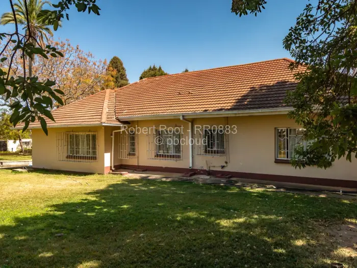 6 Bedroom House for Sale in Greendale, Harare