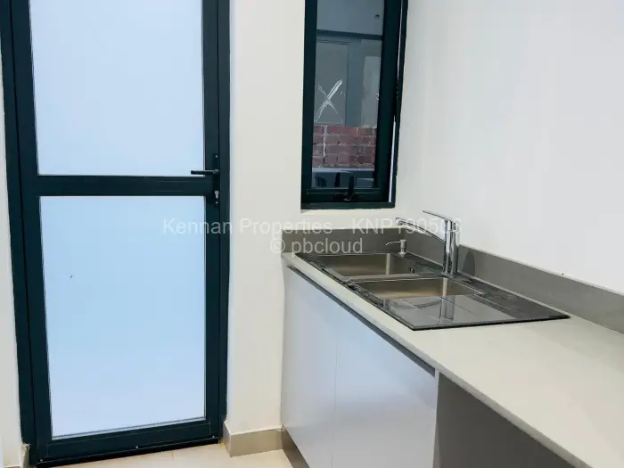 Townhouse/Complex/Cluster to Rent in Borrowdale