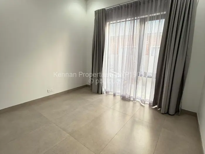 Townhouse/Complex/Cluster to Rent in Borrowdale