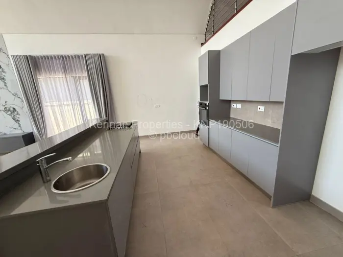 Townhouse/Complex/Cluster to Rent in Borrowdale