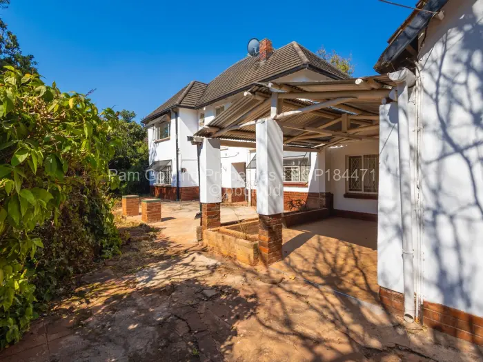 9 Bedroom House for Sale in Greendale, Harare