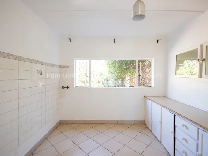9 Bedroom House for Sale in Greendale, Harare