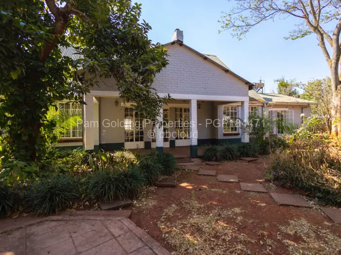 9 Bedroom House for Sale in Greendale, Harare