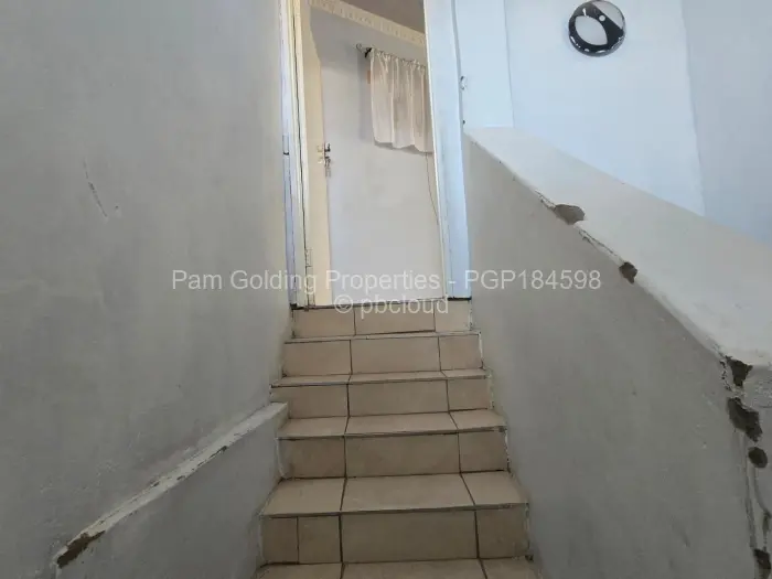 5 Bedroom House for Sale in Burnside, Bulawayo