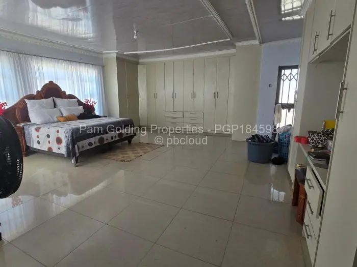 5 Bedroom House for Sale in Burnside, Bulawayo