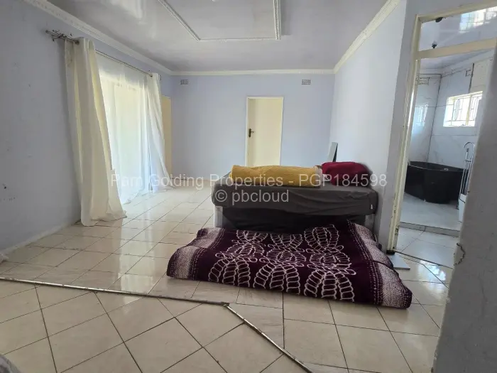 5 Bedroom House for Sale in Burnside, Bulawayo