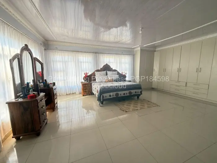 5 Bedroom House for Sale in Burnside, Bulawayo