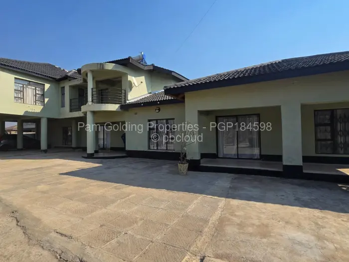 5 Bedroom House for Sale in Burnside, Bulawayo