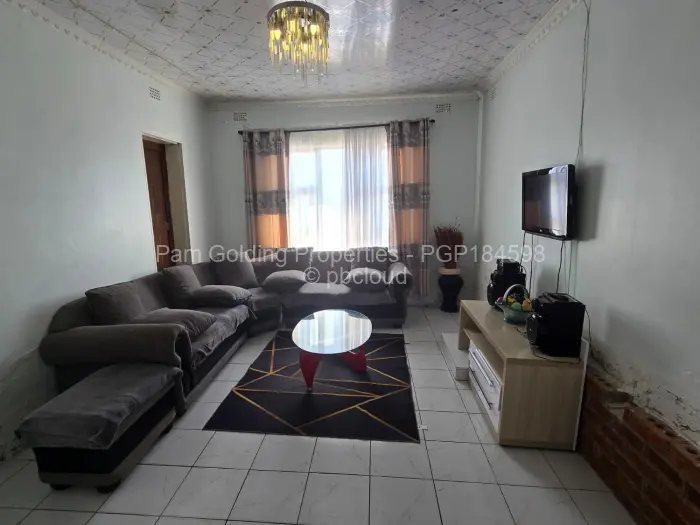 5 Bedroom House for Sale in Burnside, Bulawayo