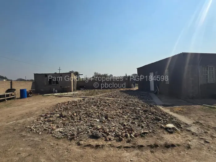 5 Bedroom House for Sale in Burnside, Bulawayo